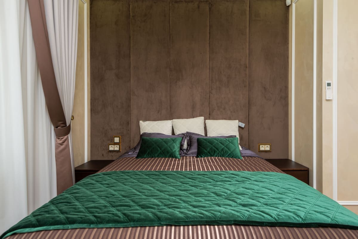 Milano King Bed with Hydraulic Storage